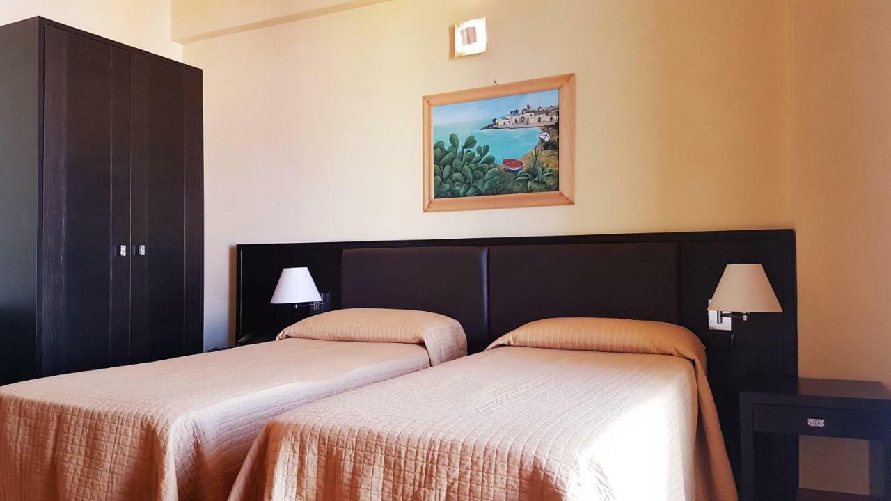 Hotel Pacla Avola Eksteriør bilde
